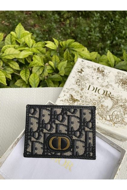 small cherry 30 montaigne card holder dior price